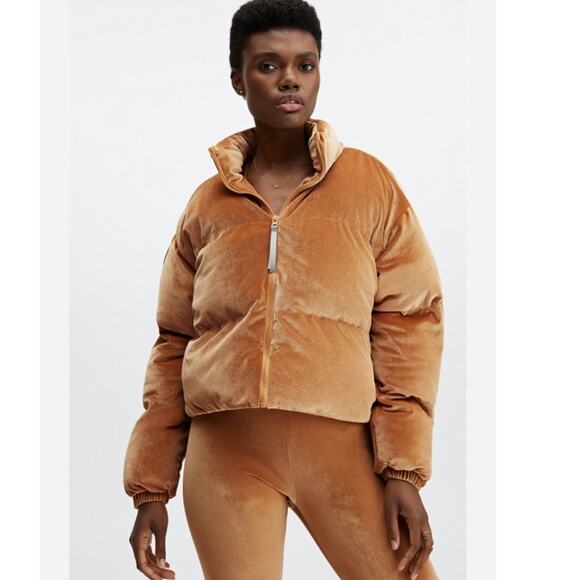 Fabletics Light Honey Wonder Velour Cropped Puffer Jacket - Picture 12 of 12